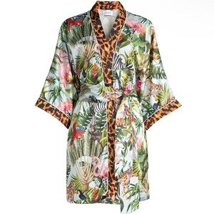 Averie Sleep Into The Wild Suri Laguna Short Robe Size XL/XXL